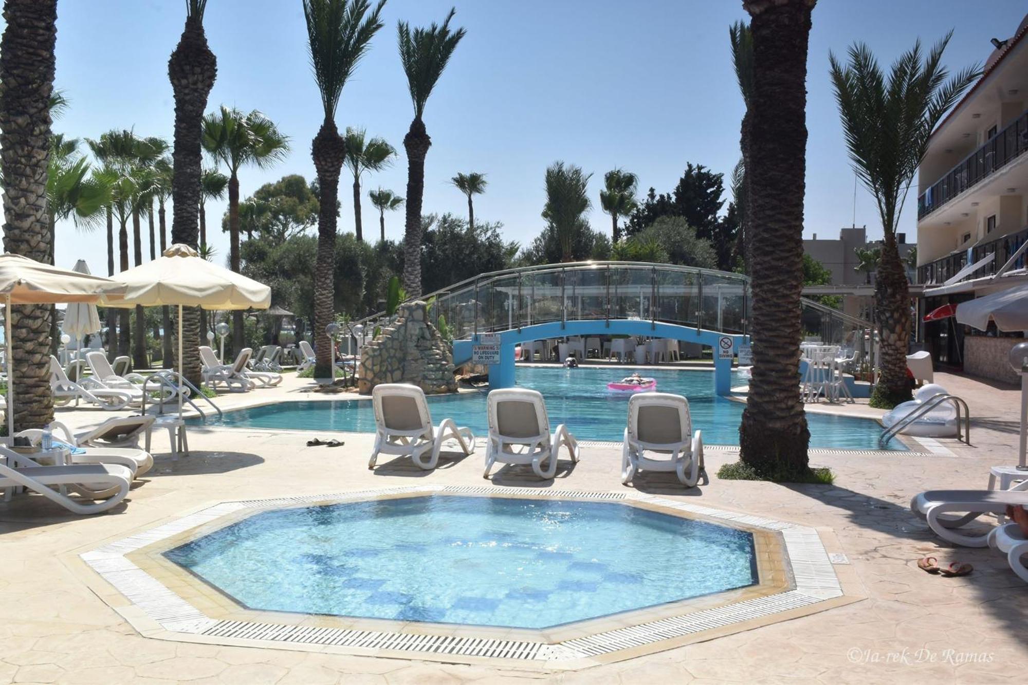 Simos Magic Beach Hotel Apts Ayia Napa Exterior foto