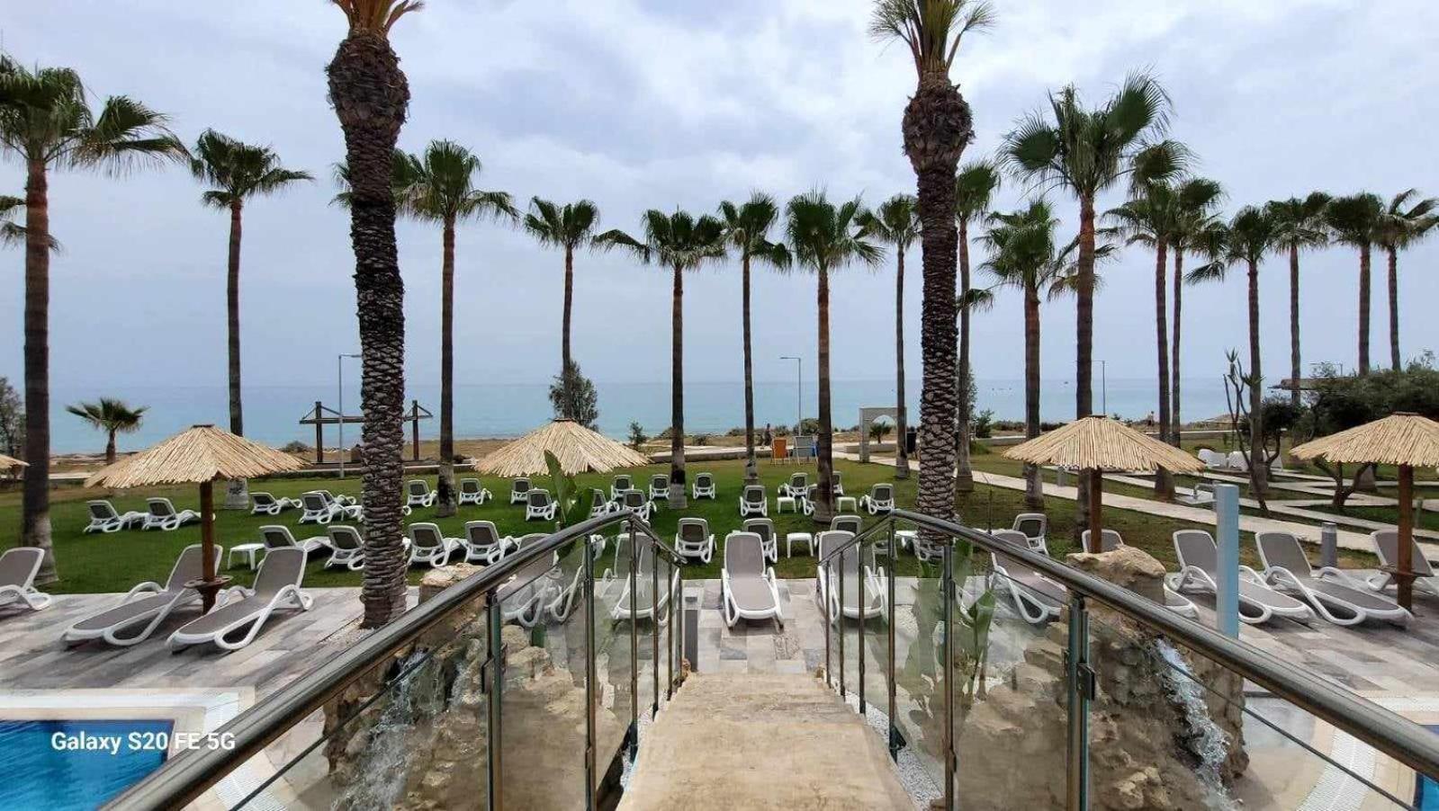 Simos Magic Beach Hotel Apts Ayia Napa Exterior foto