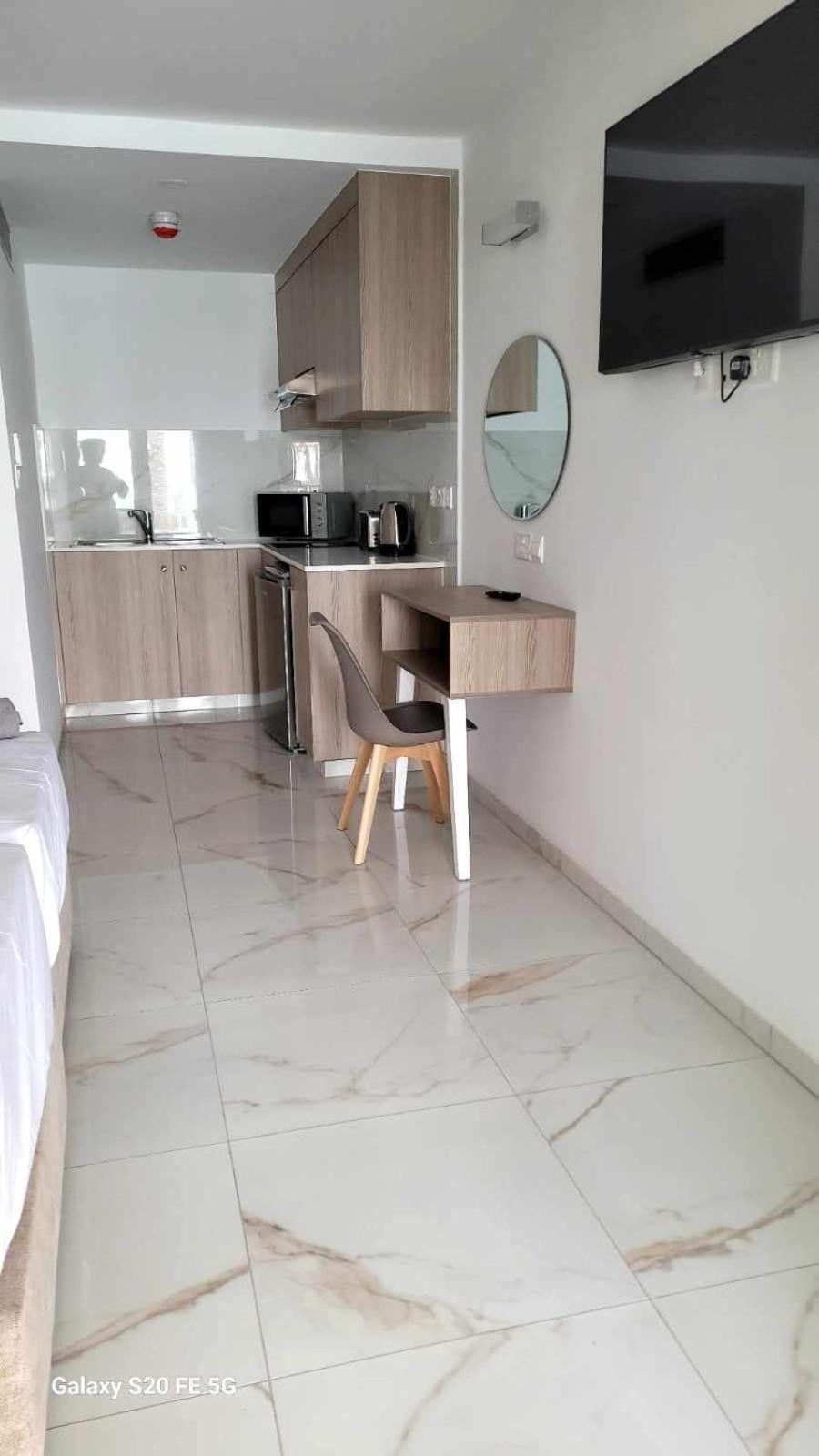 Simos Magic Beach Hotel Apts Ayia Napa Exterior foto